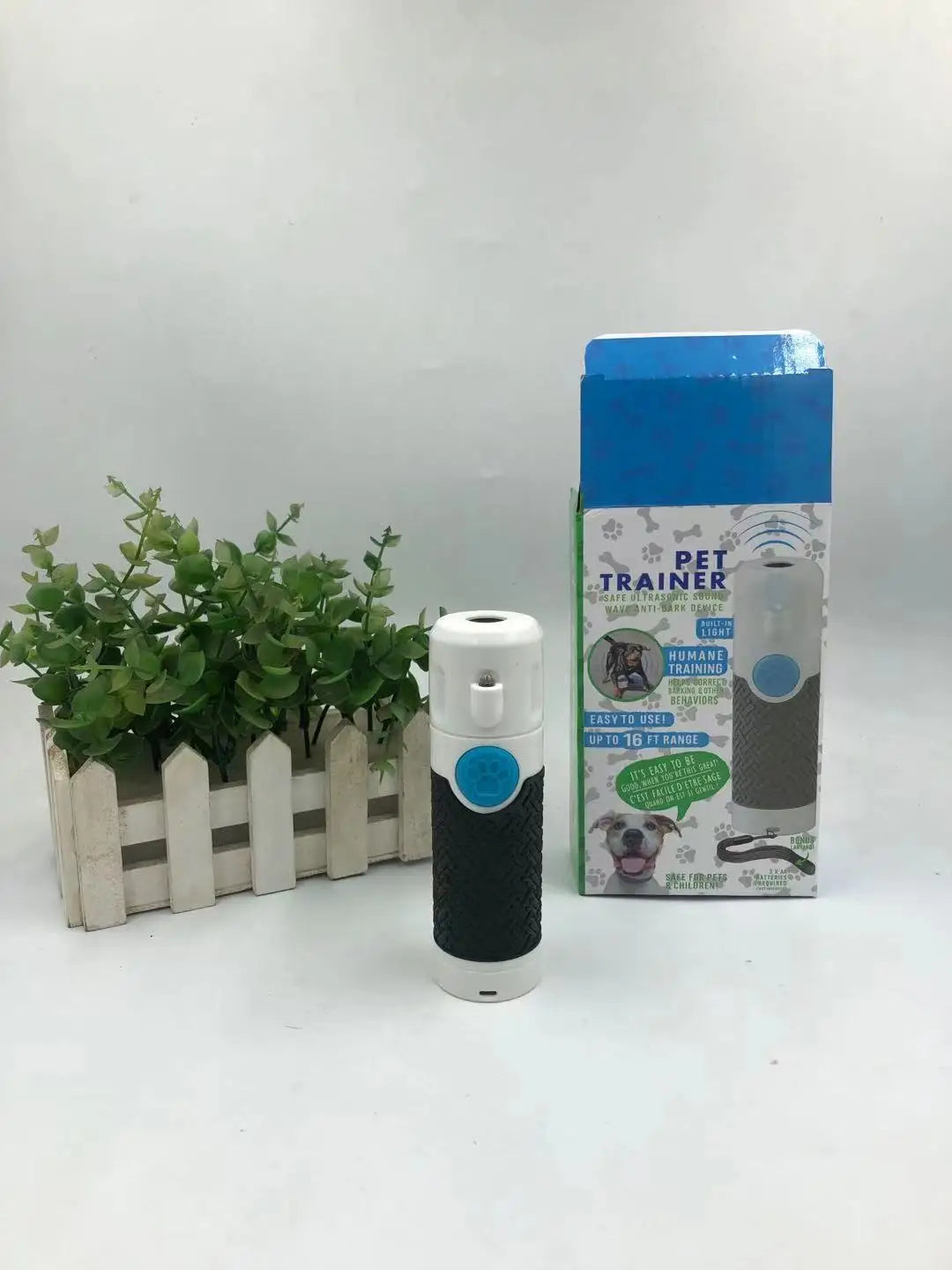 Portable Ultrasonic Dog Training Device With Anti-Bark and Dog Repellent Functions Equipped With UV Lamps For Pet Training
